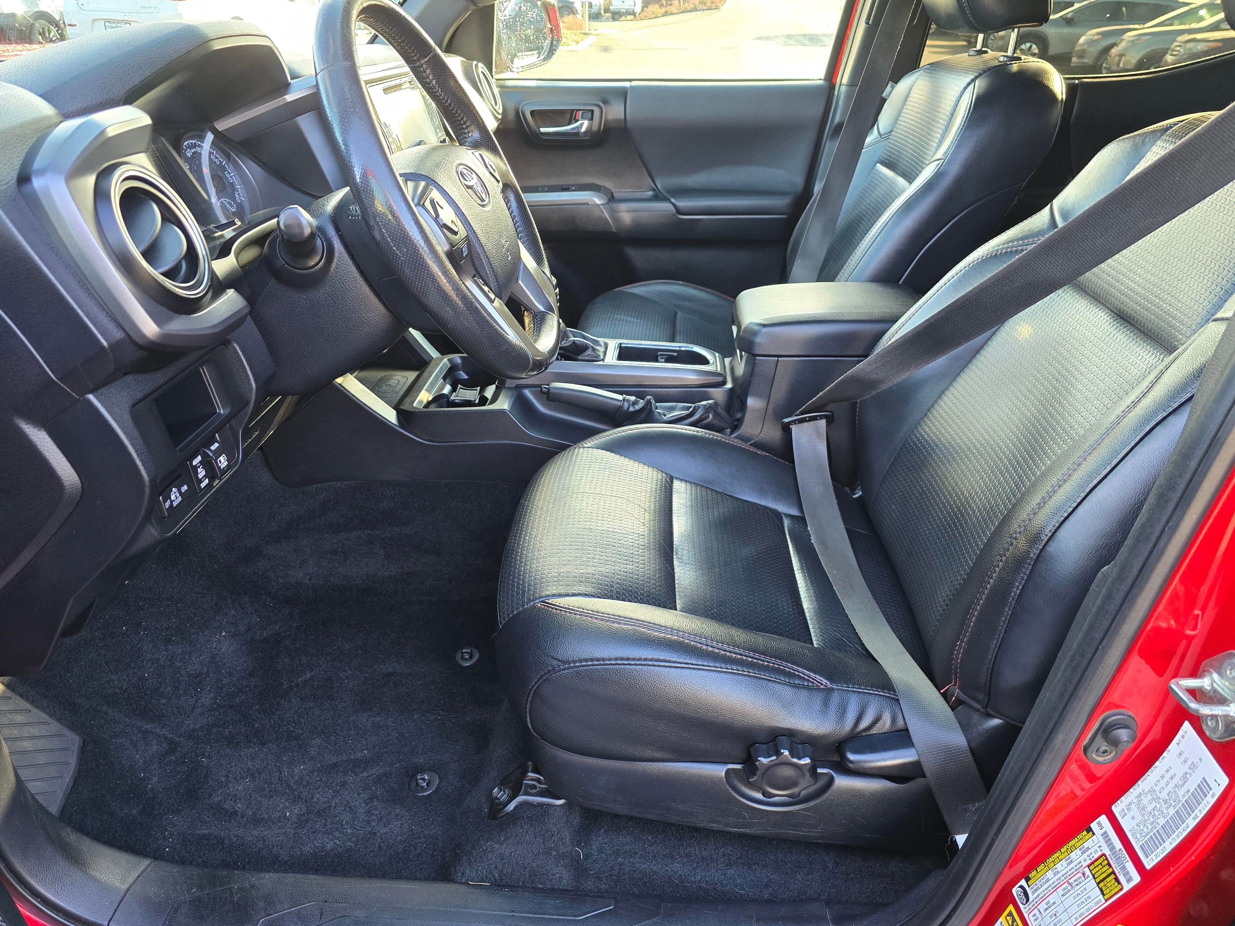 Used 2017 Toyota Tacoma TRD Pro image 28