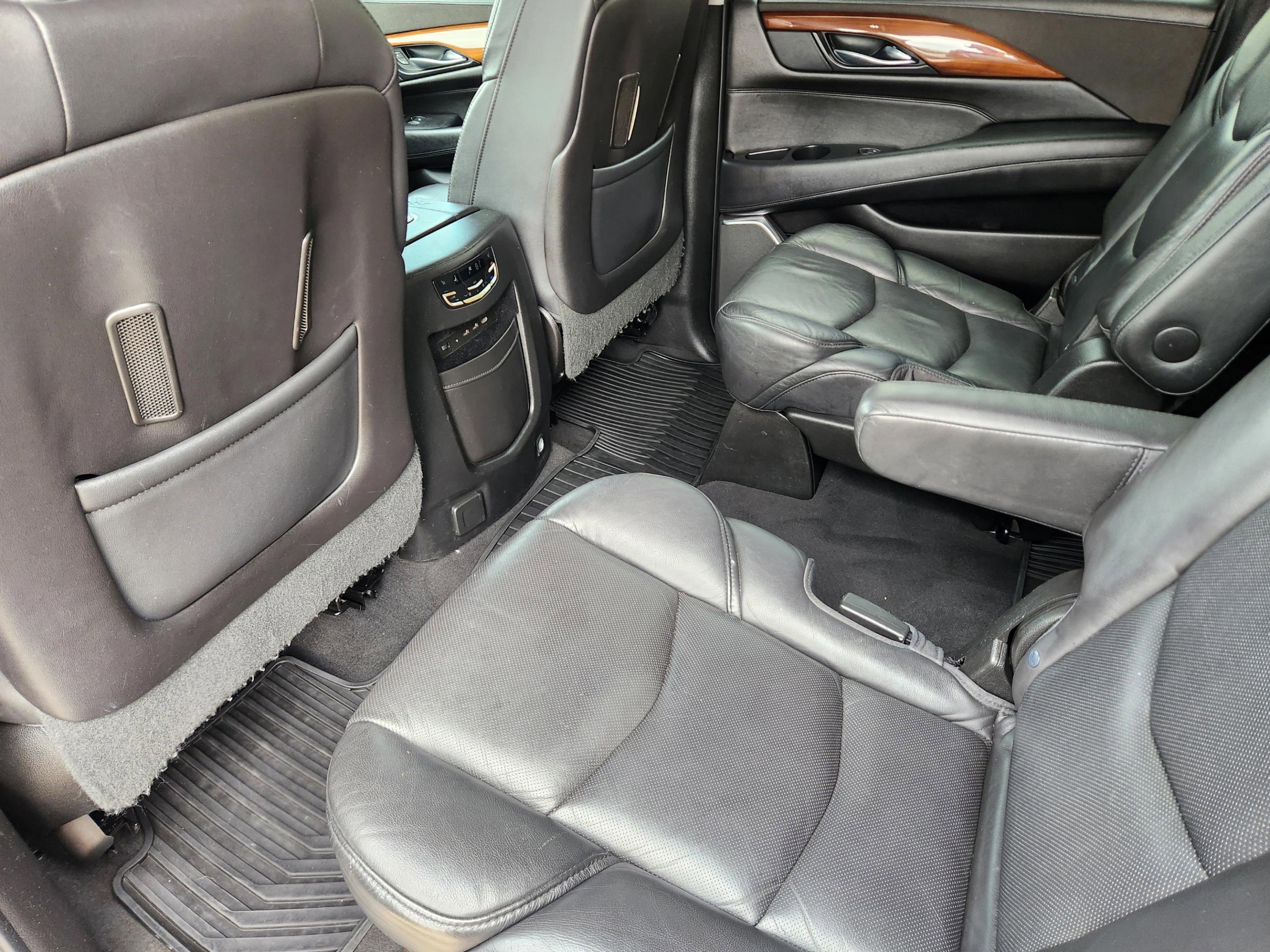 Used 2018 Cadillac Escalade ESV Premium Luxury AWD/4WD image 31