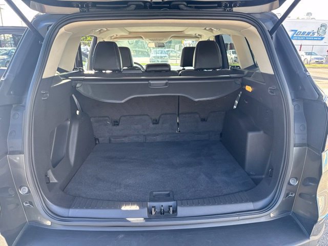 Used 2017 Ford Escape SE w/ SE Leather Comfort Package AWD/4WD image 12