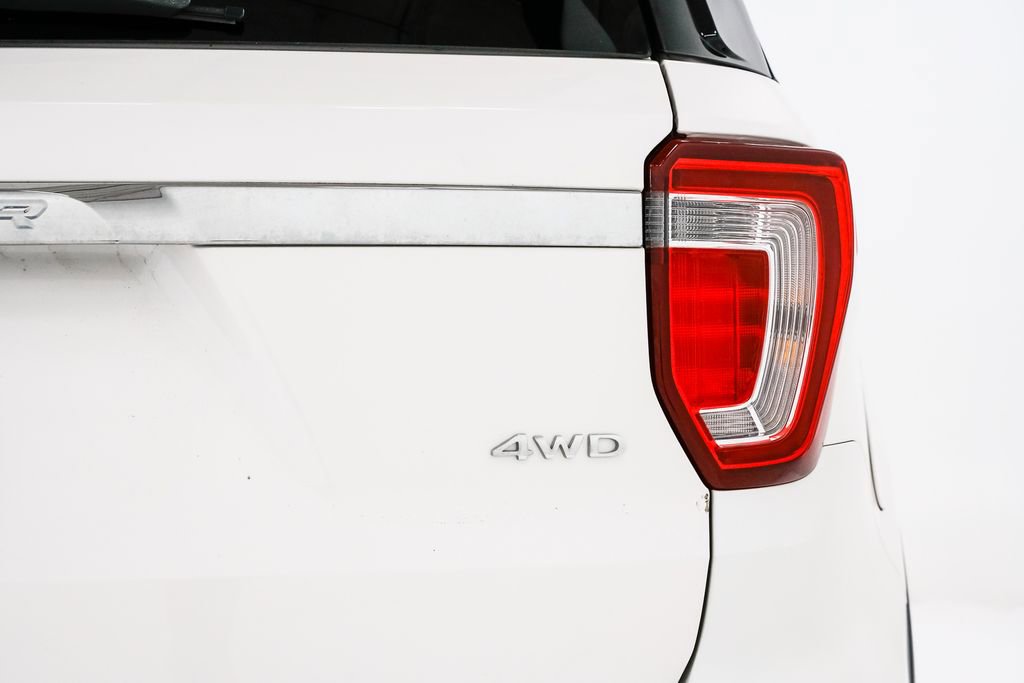 Used 2017 Ford Explorer XLT w/ Equipment Group 202A image 37