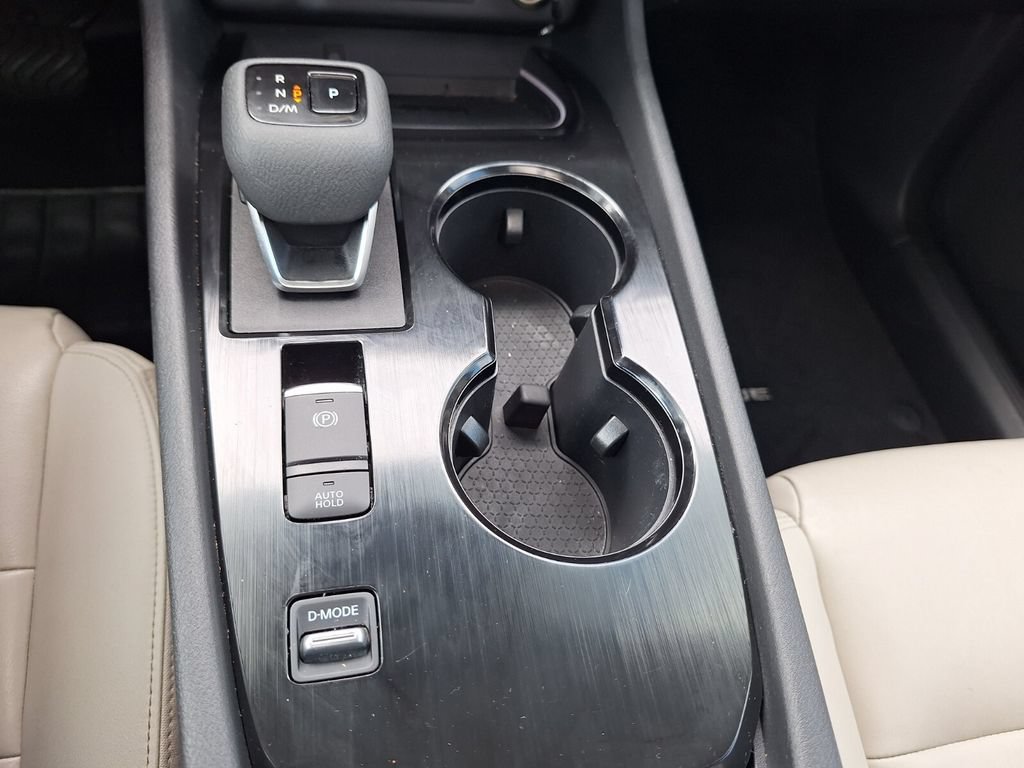 Used 2024 Nissan Rogue SL w/ SL Premium Package FWD image 18