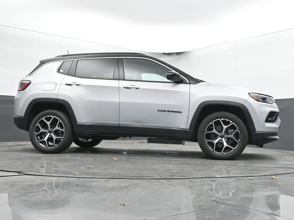 Used 2025 Jeep Compass Limited AWD/4WD image 53