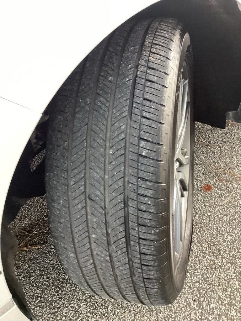 Used 2019 Ford Edge Titanium w/ Equipment Group 301A FWD image 21