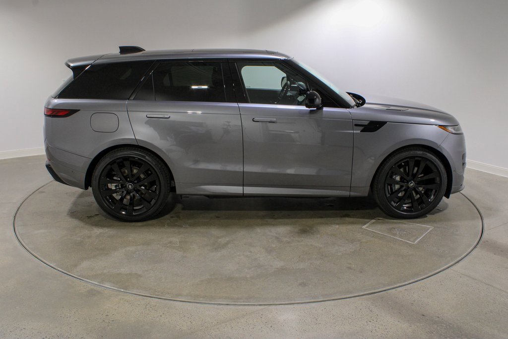 New 2025 Land Rover Range Rover Sport Dynamic SE image 6