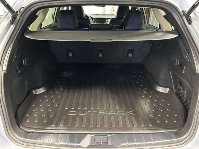 Used 2023 Subaru Outback Limited AWD/4WD image 21