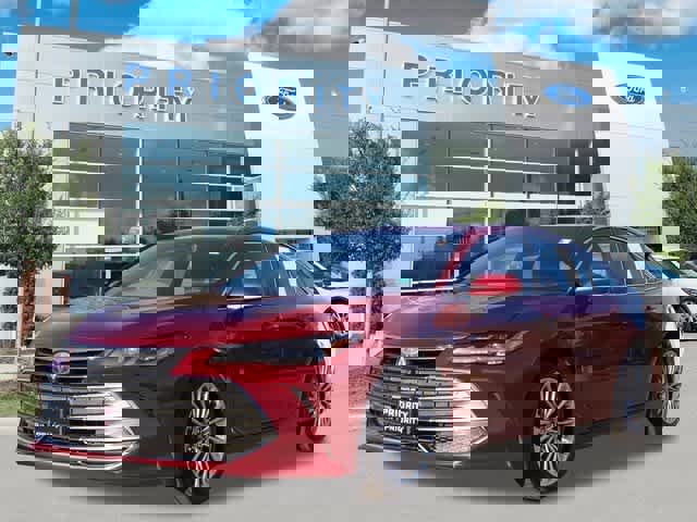 Used 2019 Toyota Avalon Limited image 1