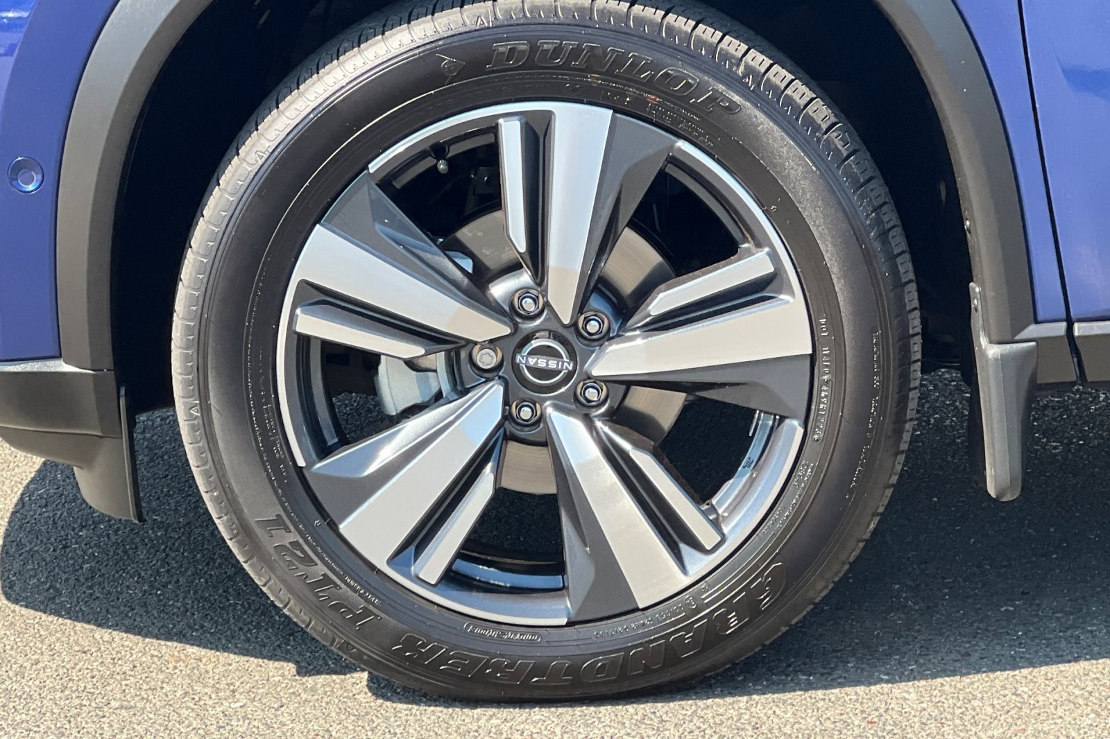 Certified 2023 Nissan Rogue Platinum w/ Platinum Premium Package AWD/4WD image 33