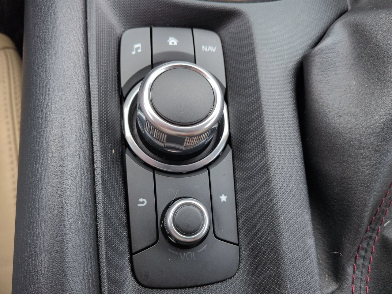 Used 2016 MAZDA MX-5 Miata Grand Touring RWD image 19