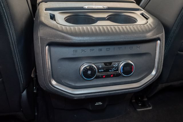 Used 2025 Ford Expedition Platinum AWD/4WD image 31