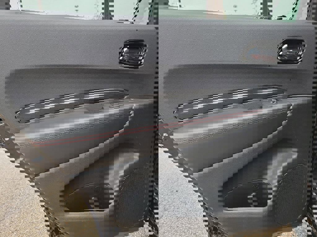 Used 2023 Dodge Durango GT image 11