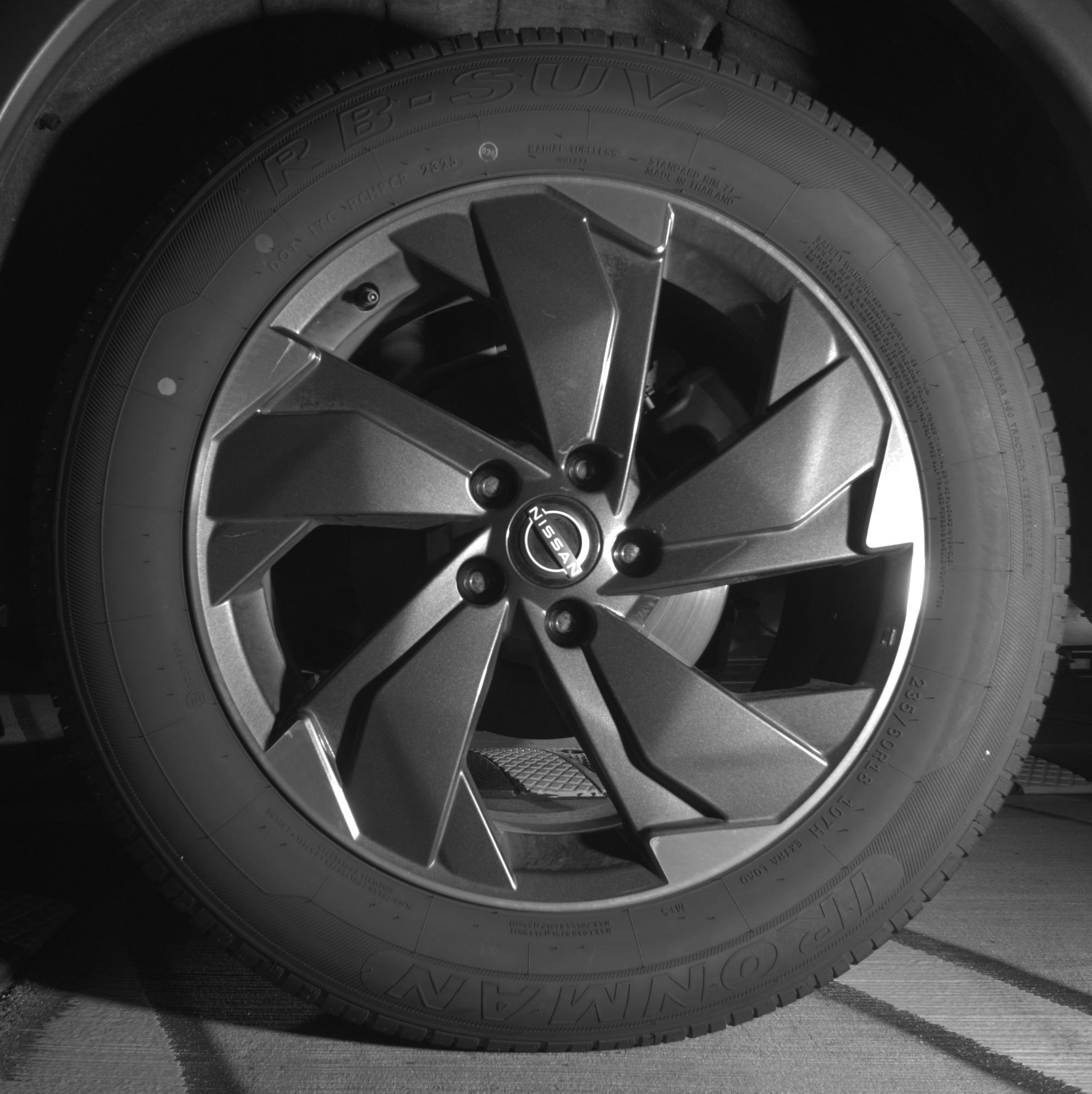 Used 2025 Nissan Rogue SV image 14