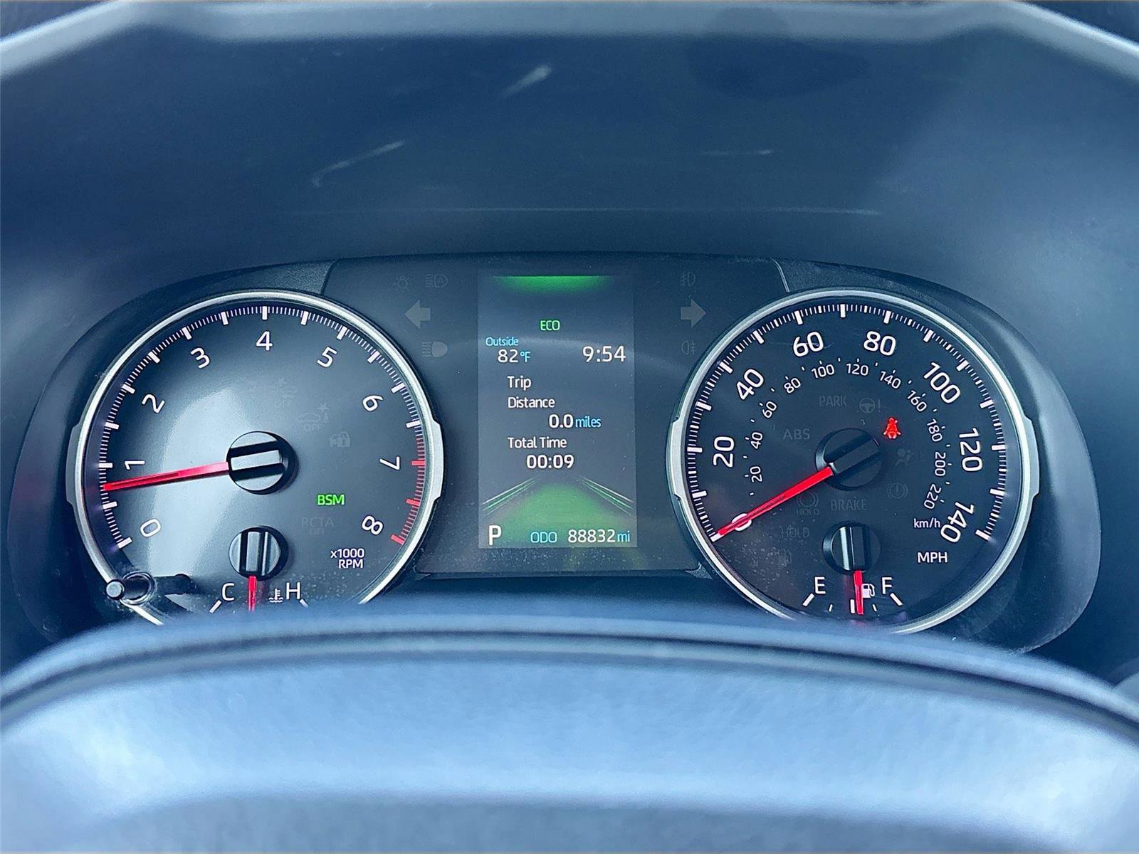 Used 2019 Toyota RAV4 XLE FWD image 14