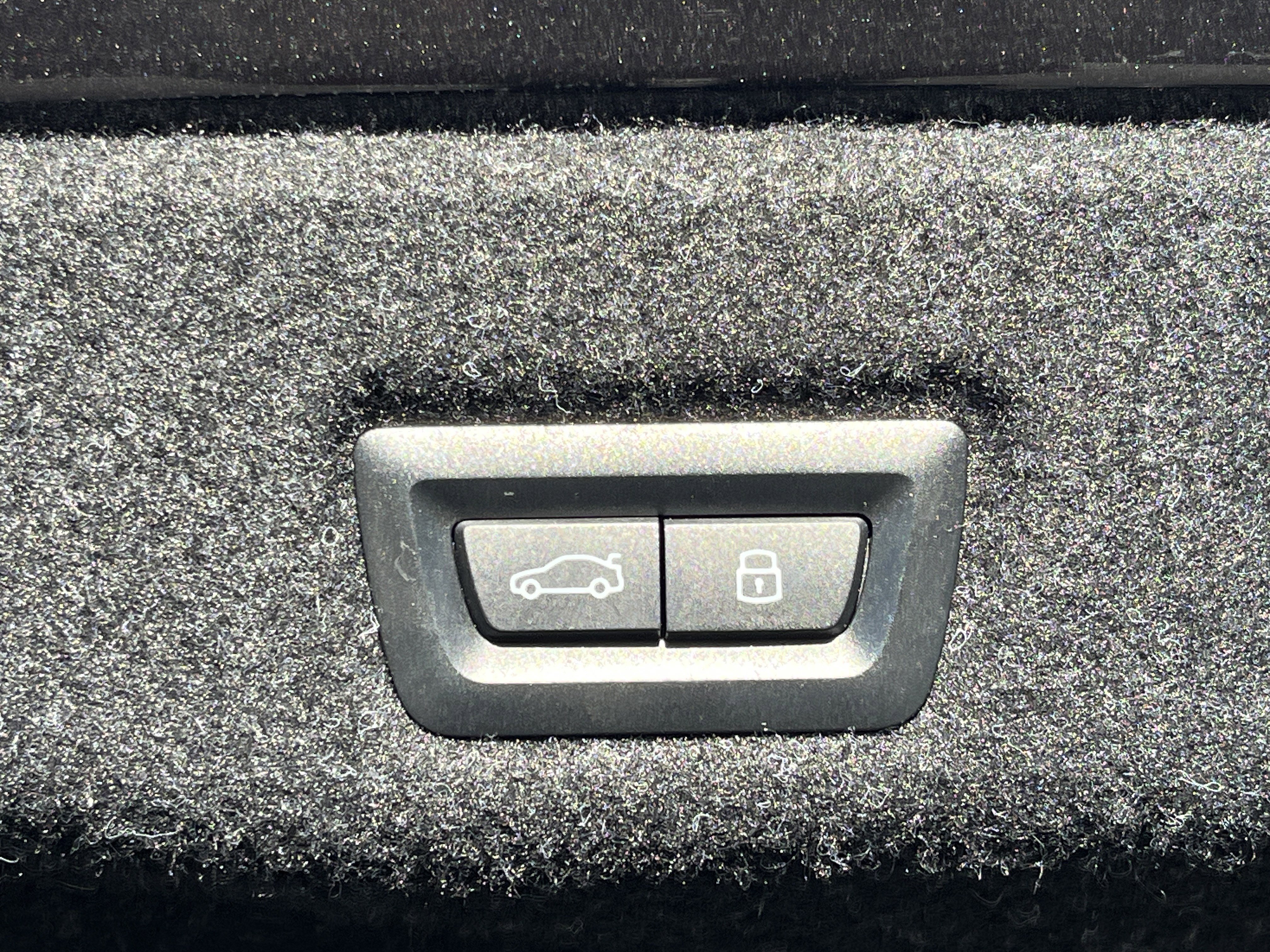 Used 2024 BMW i5 eDrive40i image 29