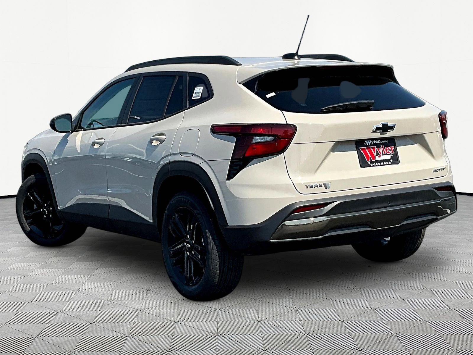 New 2026 Chevrolet Trax ACTIV w/ Driver Confidence Package FWD image 3