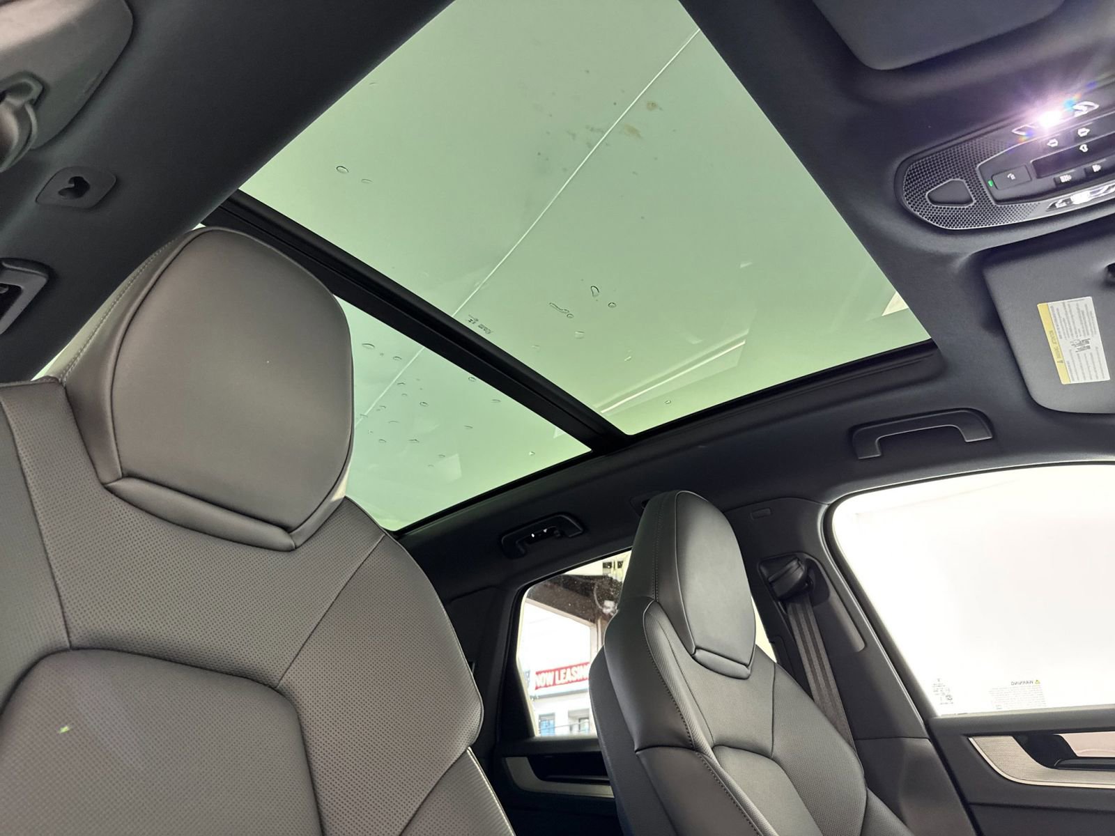 New 2026 Porsche Cayenne image 19