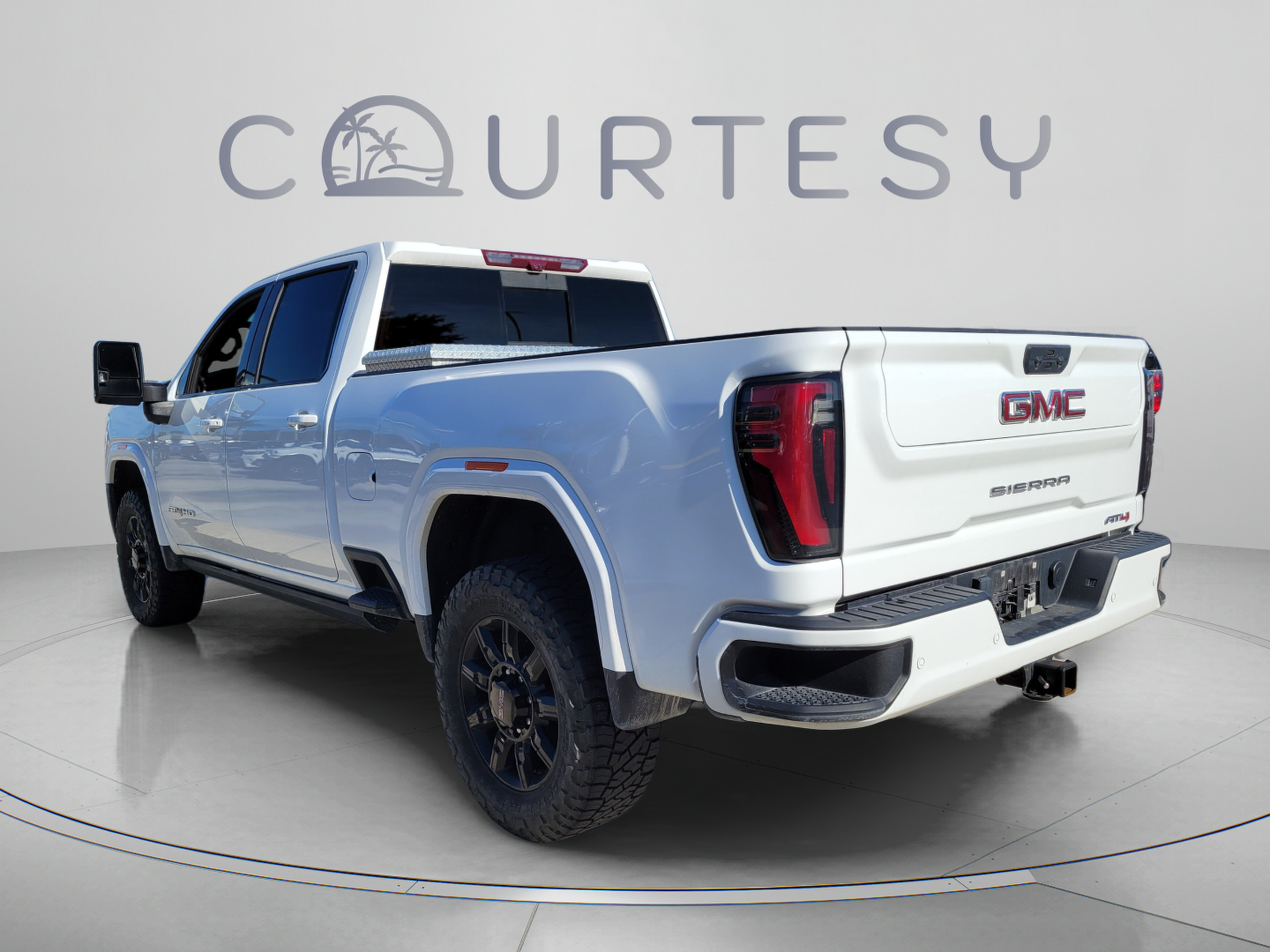 Used 2024 GMC Sierra 3500 AT4 w/ AT4 Premium Plus Package AWD/4WD image 2