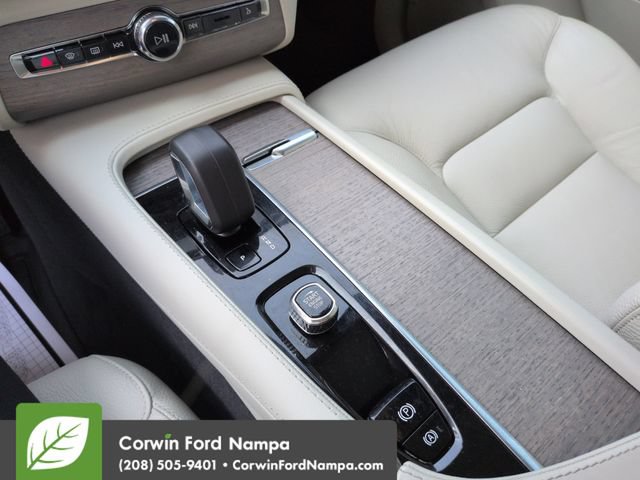 Used 2023 Volvo XC90 B5 Plus w/ Protection Package Premier AWD/4WD image 17