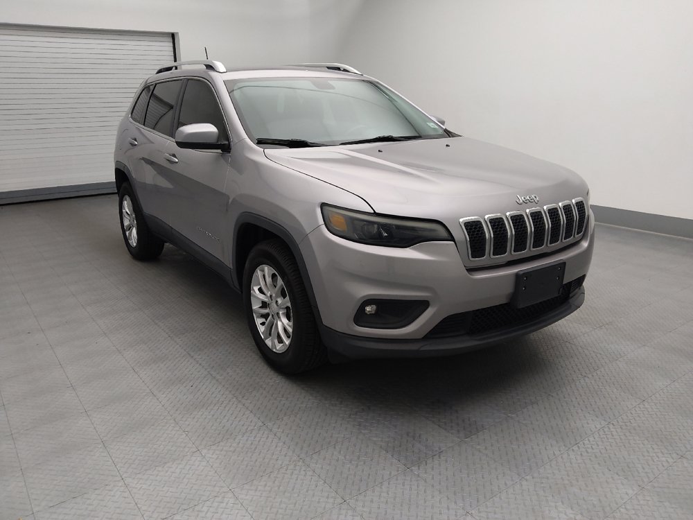 Used 2019 Jeep Cherokee Latitude w/ Cold Weather Group AWD/4WD image 13