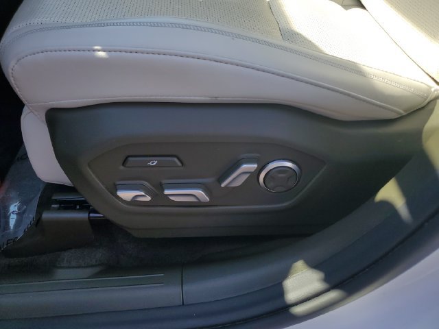 Certified 2025 Hyundai Santa Fe Calligraphy FWD image 17