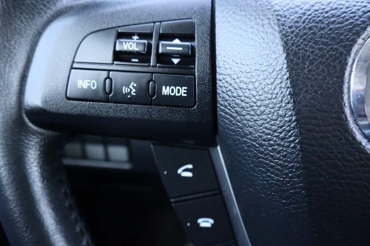 Used 2012 MAZDA MAZDA5 Touring w/ Moonroof & Audio Pkg image 29