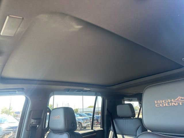 New 2026 Chevrolet Suburban High Country w/ Sun And Tow Package RWD image 16
