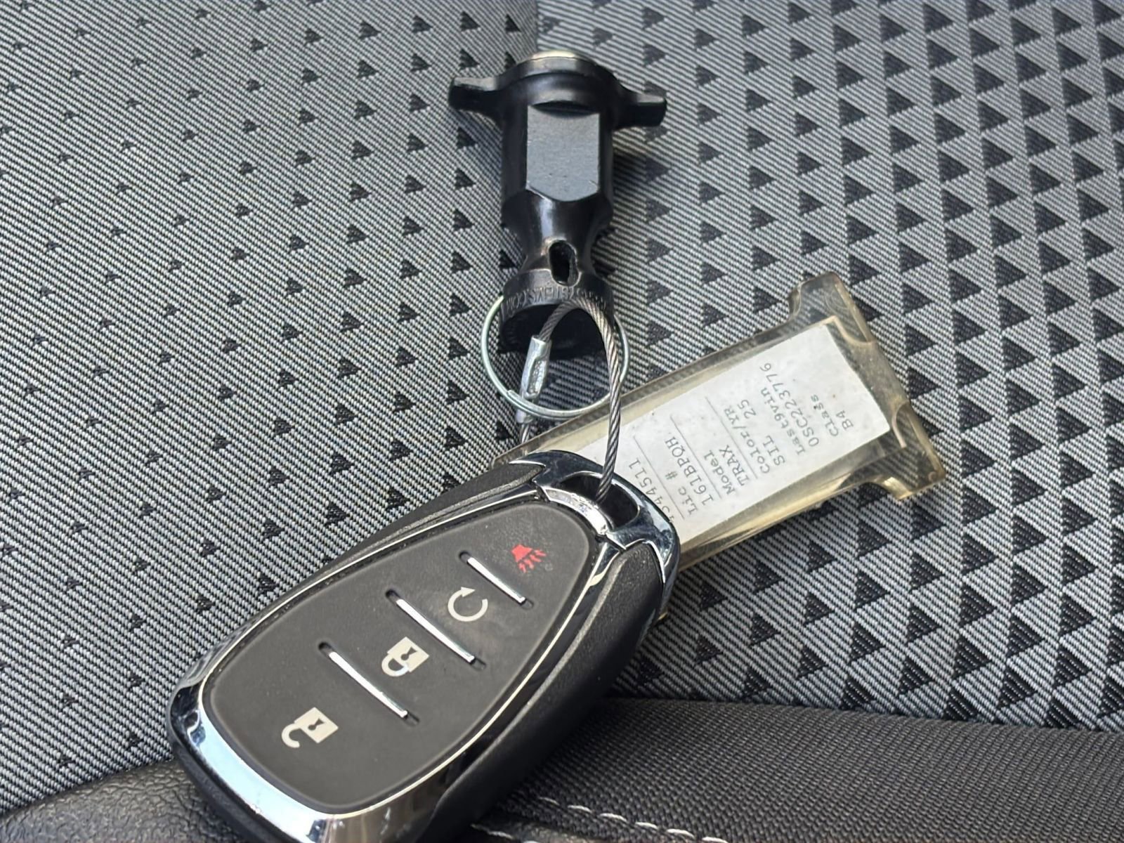 Used 2025 Chevrolet Trax LT FWD image 26