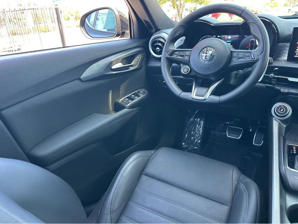 Used 2024 Alfa Romeo Tonale Ti w/ Premium Interior Package AWD/4WD image 19