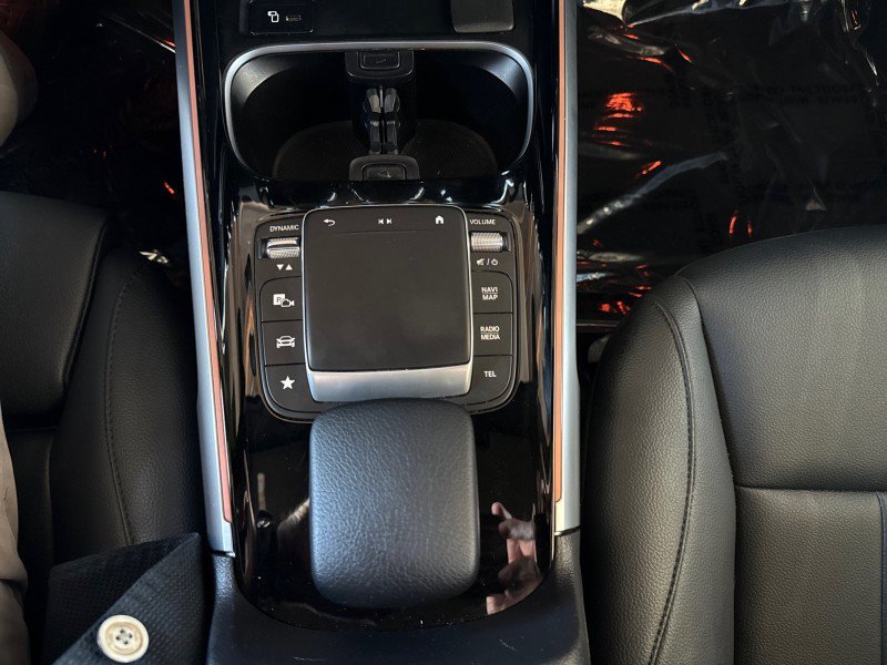 Used 2022 Mercedes-Benz EQB 300 4MATIC image 25