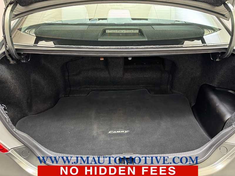Used 2013 Toyota Camry XLE w/ Convenience Pkg FWD image 17
