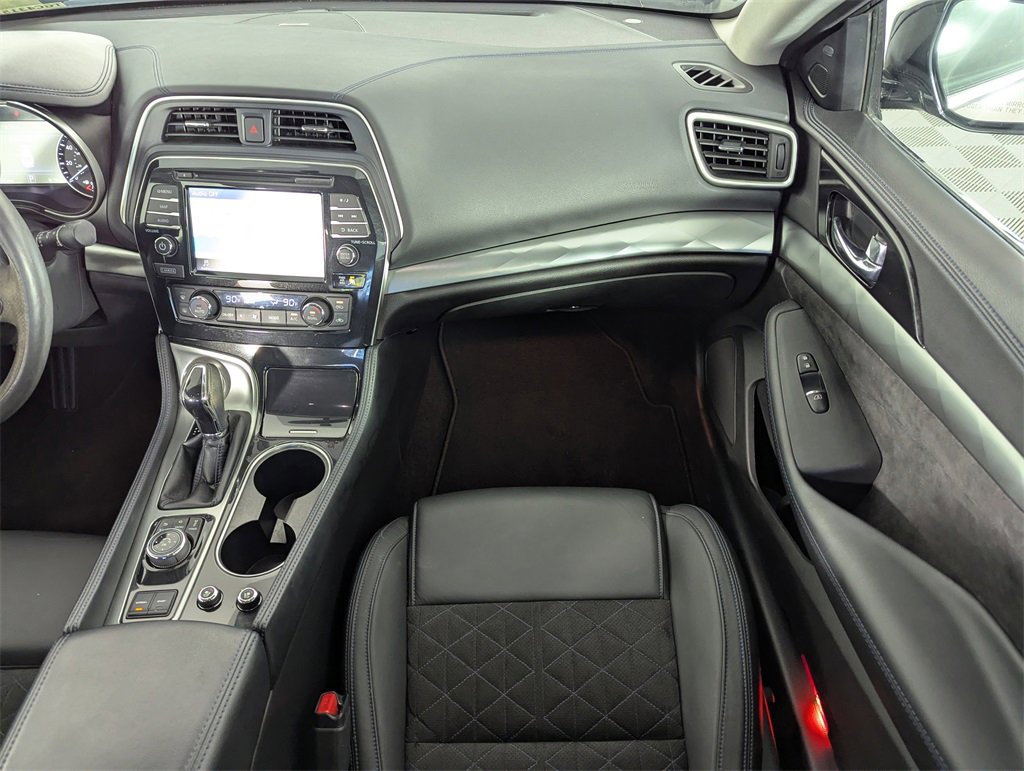 Used 2016 Nissan Maxima SR image 16