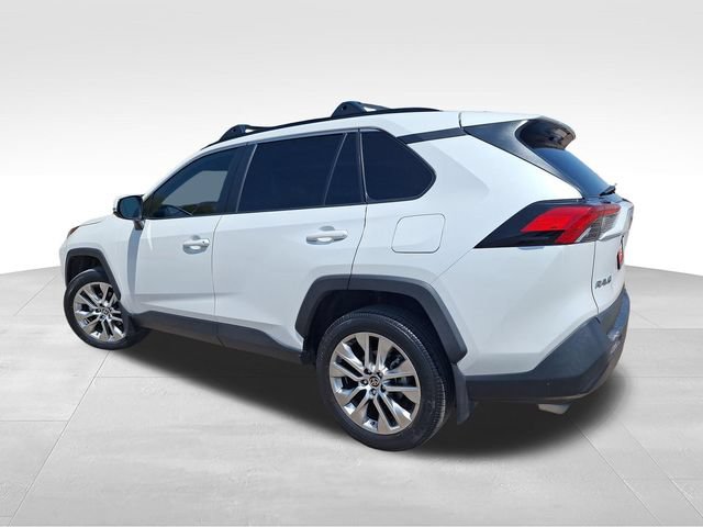 Used 2024 Toyota RAV4 XLE Premium FWD image 5