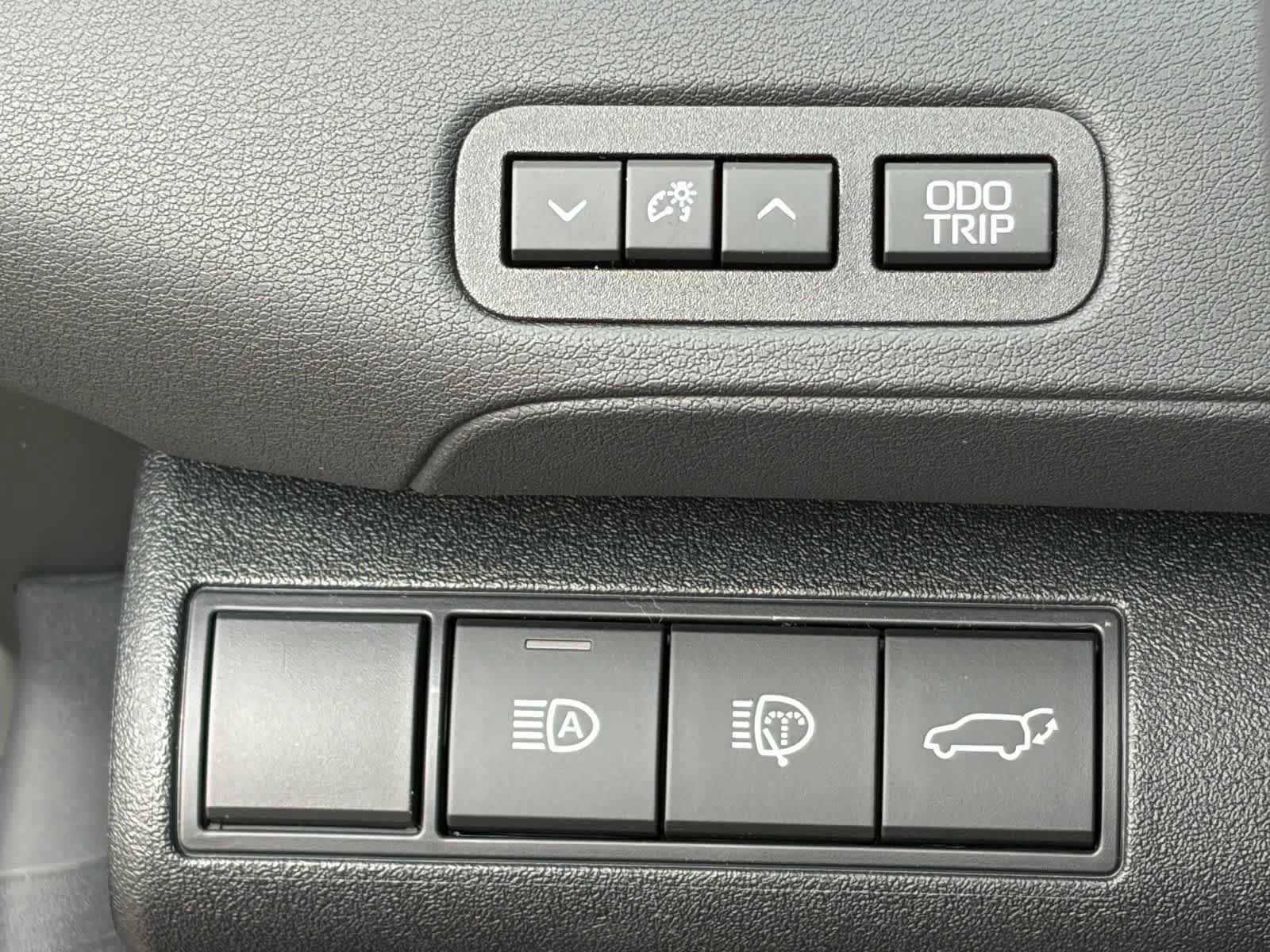 New 2026 Toyota C-HR AWD/4WD image 17