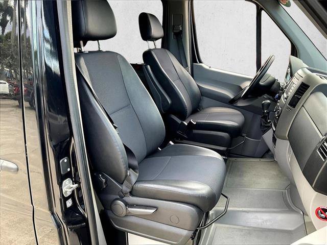 Used 2016 Mercedes-Benz Sprinter 2500 image 9