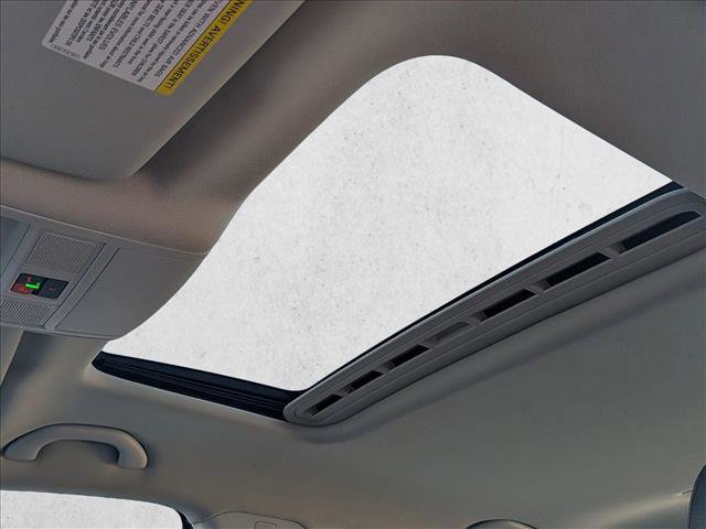 Used 2021 Volkswagen Passat 2.0T SE image 16