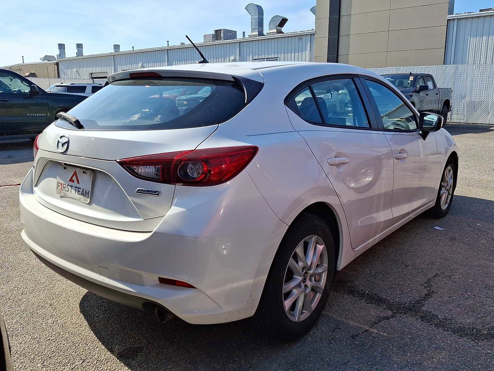 Used 2017 MAZDA MAZDA3 Sport image 3