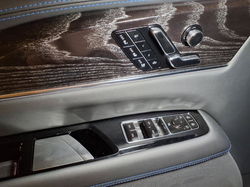 New 2026 Cadillac Escalade IQL Luxury AWD/4WD image 15
