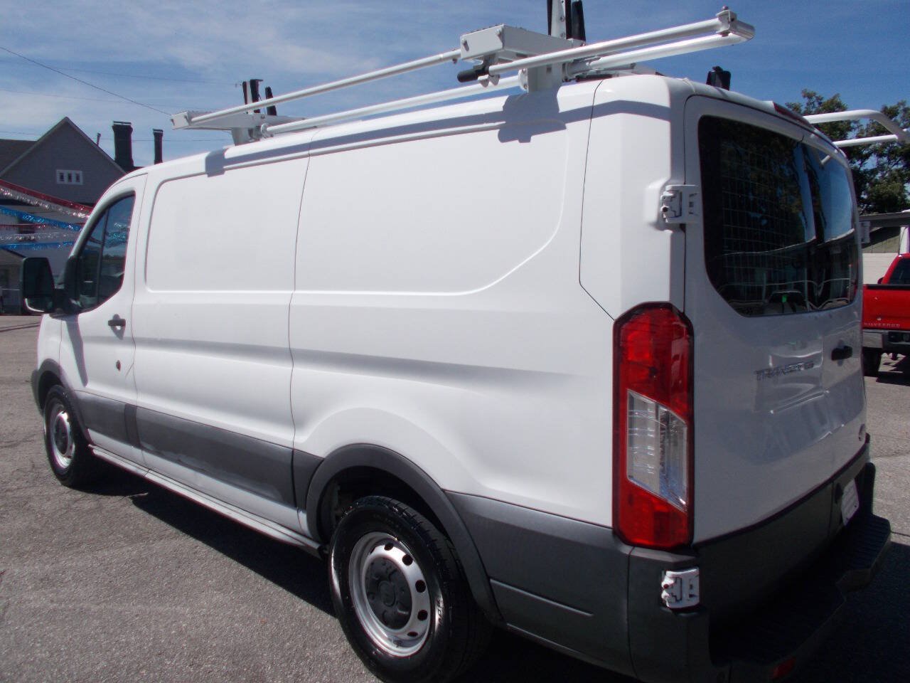 Used 2016 Ford Transit 150 130 Low Roof RWD image 16