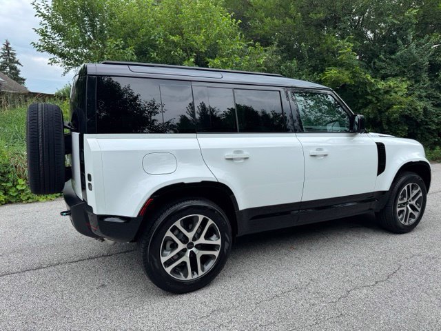 New 2026 Land Rover Defender 110 X-Dynamic SE AWD/4WD image 5