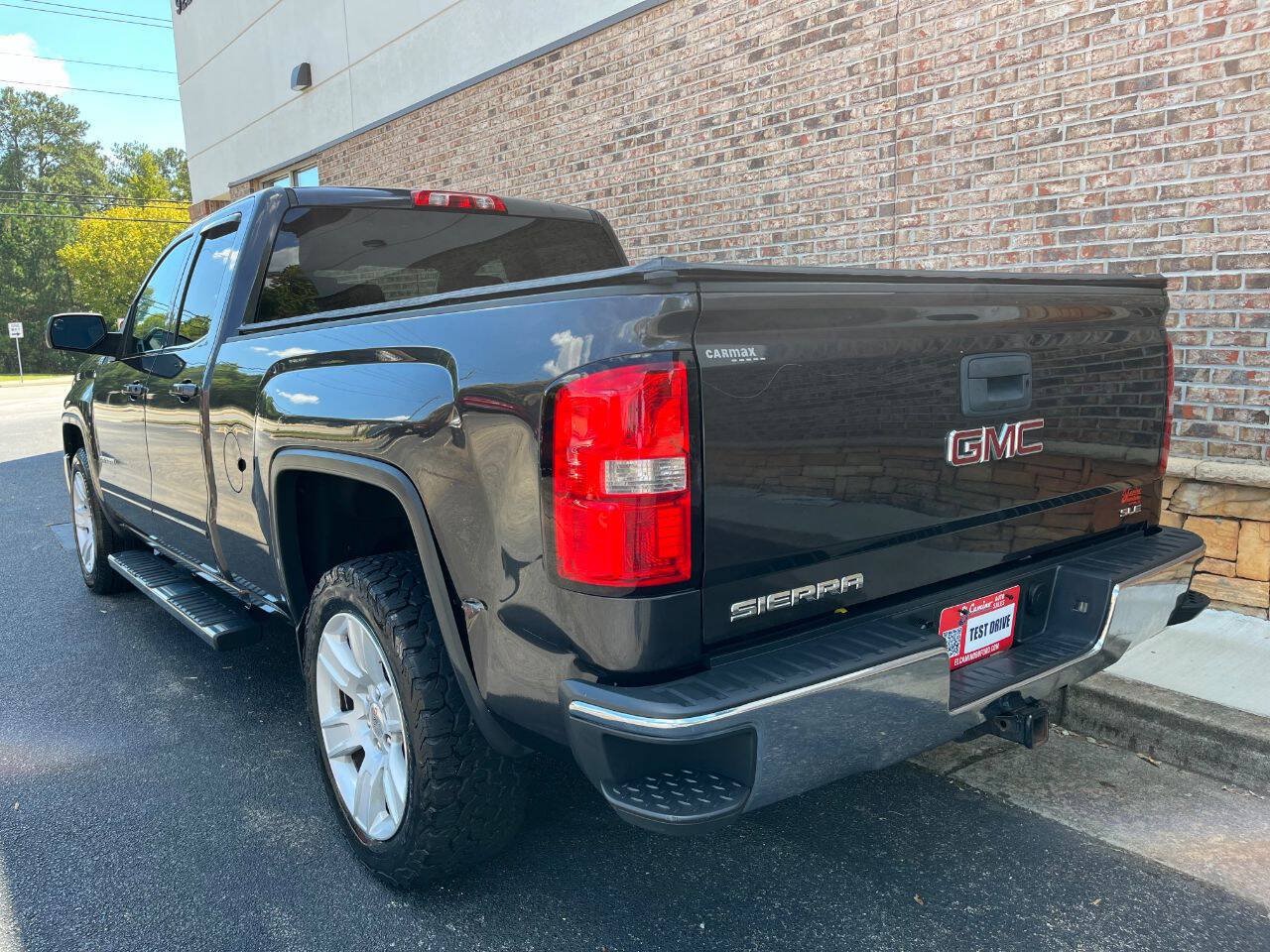 Used 2015 GMC Sierra 1500 SLE w/ SLE Value Package AWD/4WD image 3