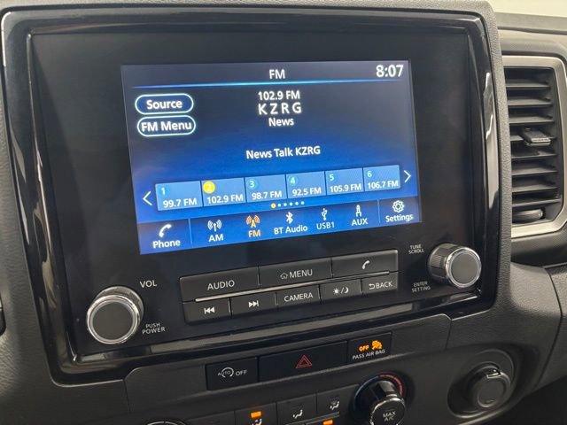 Used 2023 Nissan Frontier SV image 4