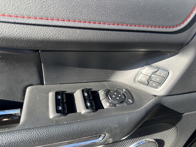 Used 2024 Ford Expedition Limited image 17