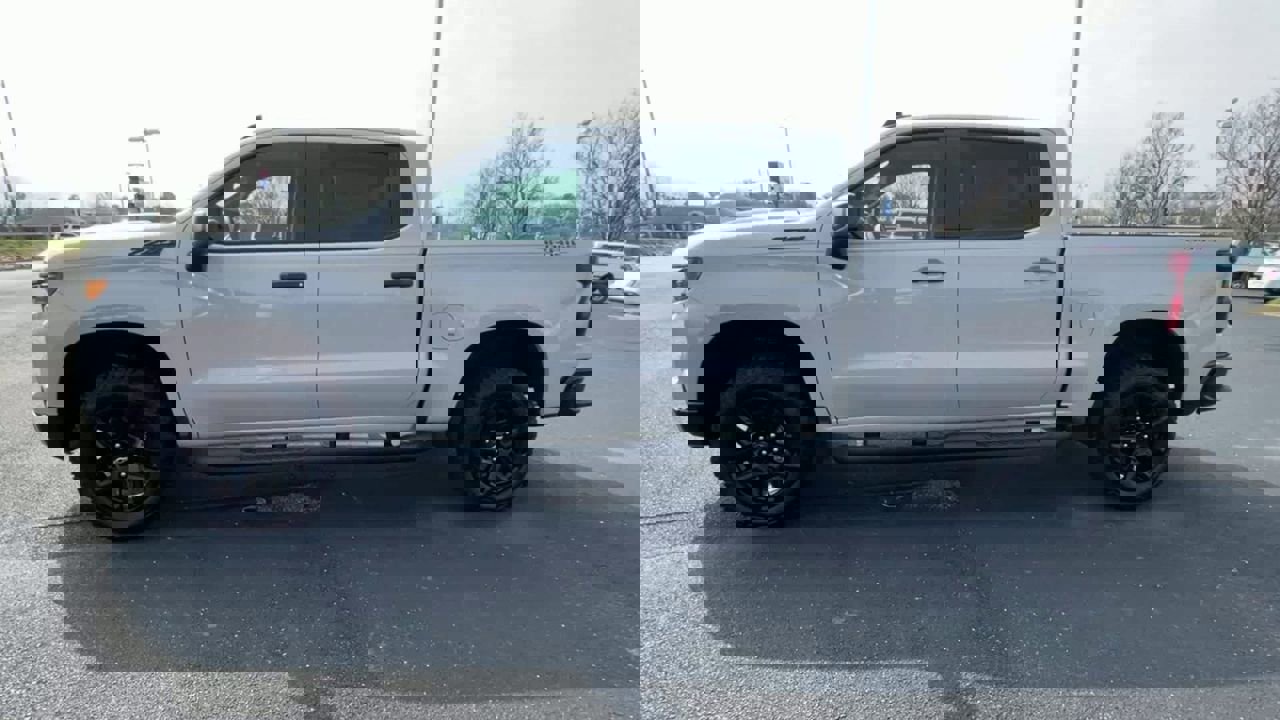 New 2026 Chevrolet Silverado 1500 Custom Trail Boss w/ LPO, Dark Essentials Package image 5