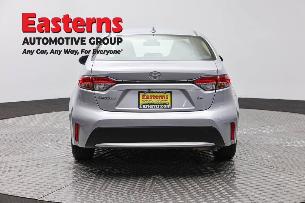 Used 2022 Toyota Corolla LE FWD image 6