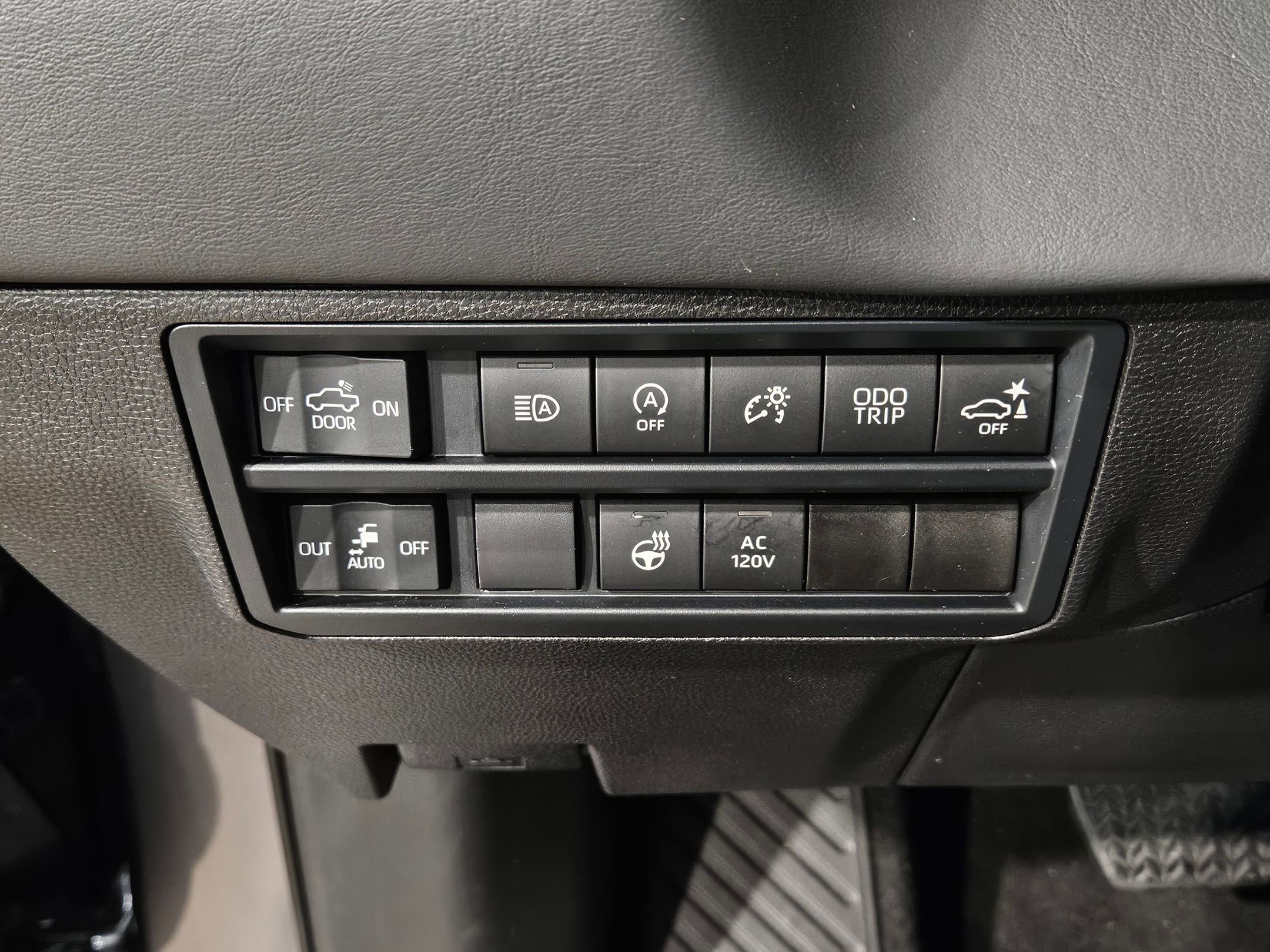 Used 2025 Toyota Tundra Platinum image 26