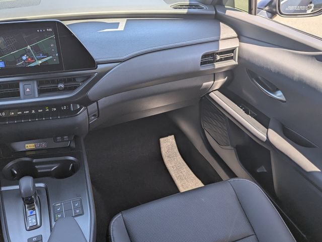 Used 2025 Lexus UX 300h FWD w/ Accessory Package (Z2) image 17