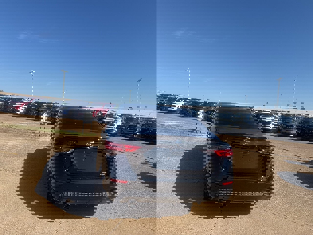 Certified 2022 Nissan Sentra SR w/ Midnight Edition image 13