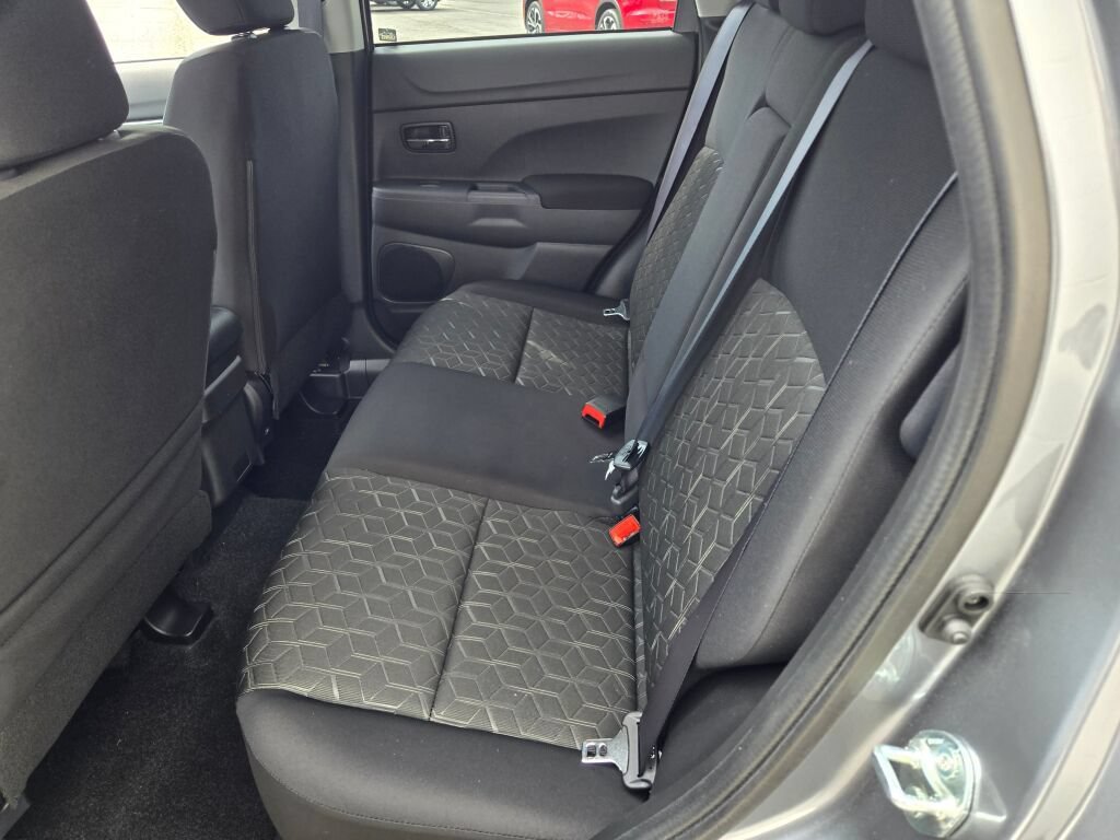 Used 2026 Mitsubishi Outlander Sport ES AWD/4WD image 13