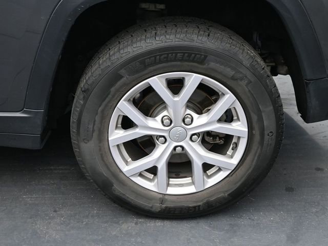 Used 2022 Jeep Grand Cherokee Limited image 38