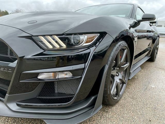 Used 2022 Ford Mustang Shelby GT500 w/ Carbon Fiber Track Pack RWD image 10