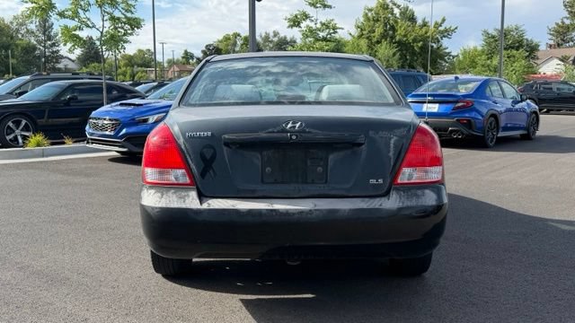 Used 2002 Hyundai Elantra GLS FWD image 4